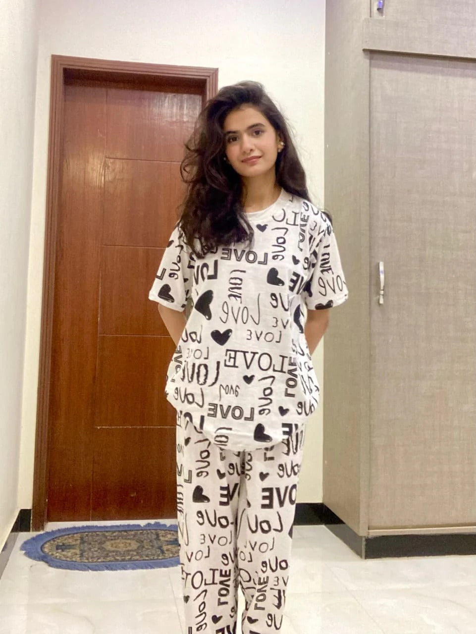 Drop Shoulder Love Printed Night Suit